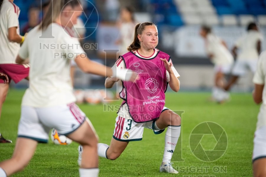 Real Madrid v Paris Saint Germain - UWCL league phase
