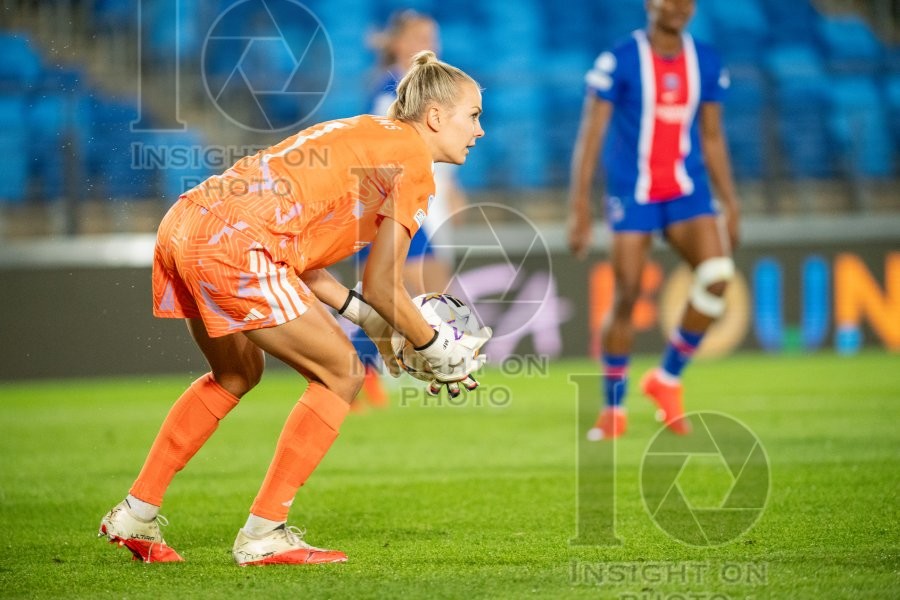 Real Madrid v Paris Saint Germain - UWCL league phase