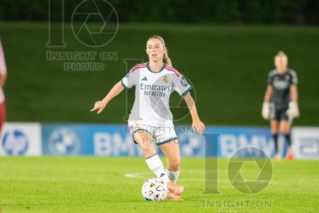 Real Madrid v Valencia CF - Liga F Women’s football