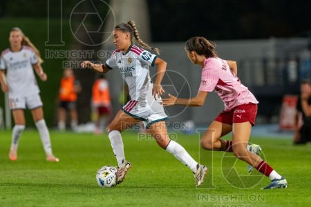 Real Madrid v Valencia CF - Liga F Women’s football