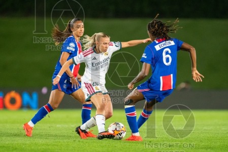 Real Madrid v Paris Saint Germain - UWCL league phase