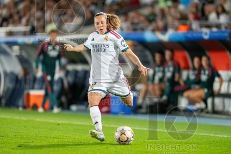Real Madrid v Paris Saint Germain - UWCL league phase