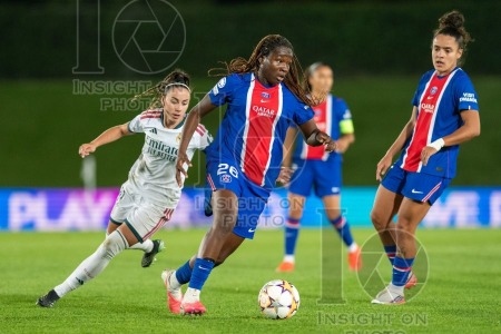 Real Madrid v Paris Saint Germain - UWCL league phase